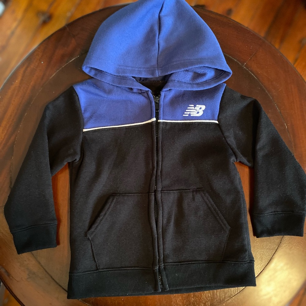 New Balance Black & Blue Zip Up hoodie Sweatshirt 4T